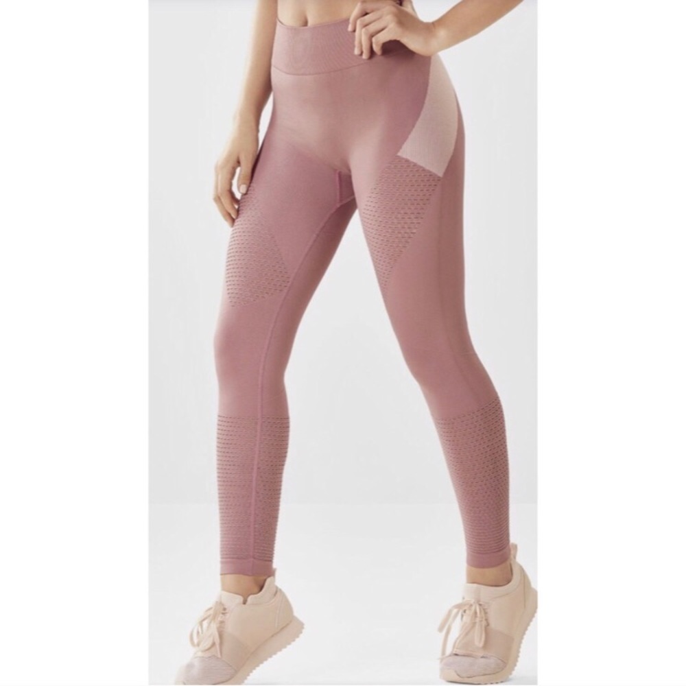 Seamless high-waisted statement legging
